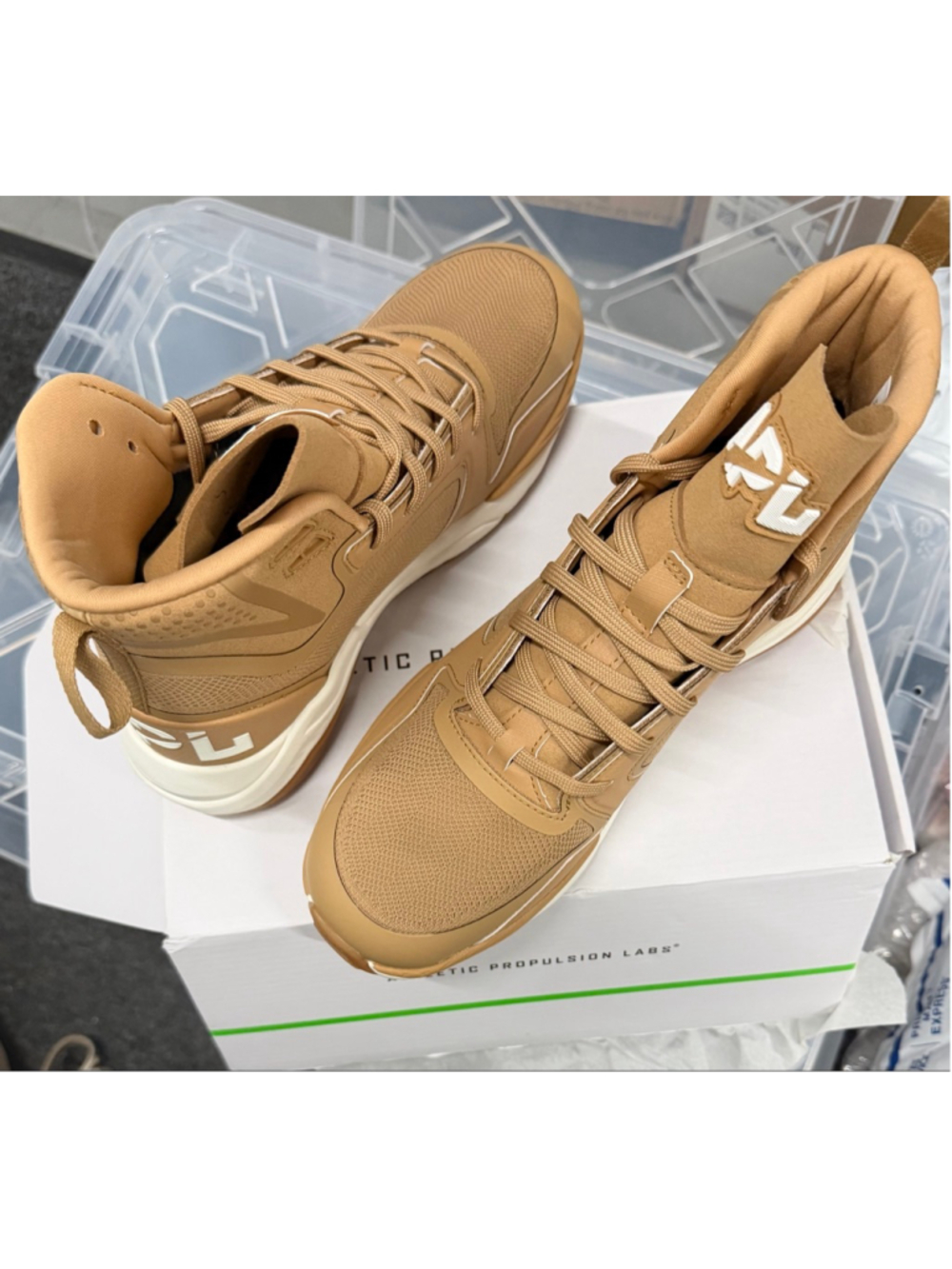 APL TechLoom Defender Size 8 Tan Ivory Gum NIB